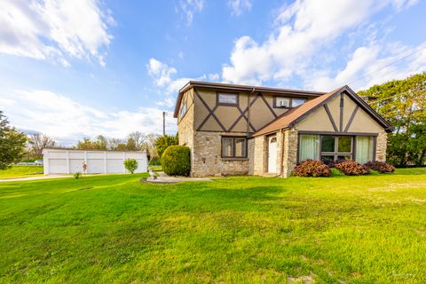 Tiny photo for 4703 Garfield Avenue, Lisle, IL 60532 (MLS # 12357628)