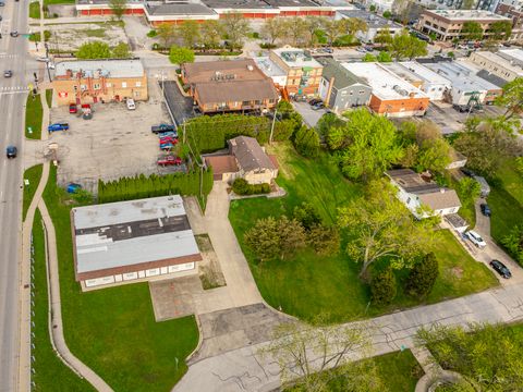 Tiny photo for 4703 Garfield Avenue, Lisle, IL 60532 (MLS # 12357628)