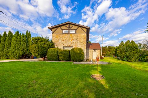 Tiny photo for 4703 Garfield Avenue, Lisle, IL 60532 (MLS # 12357628)