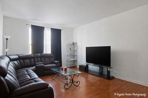 Tiny photo for 5309 COBBLERS Crossing, McHenry, IL 60050 (MLS # 12561163)