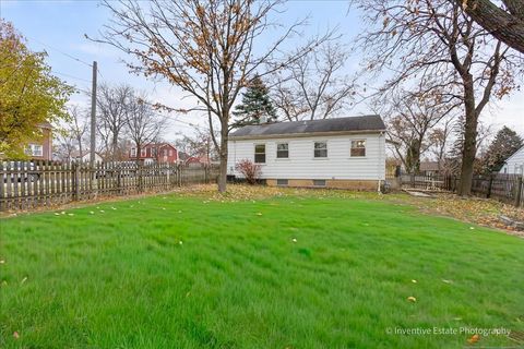 Tiny photo for 302 S Park Street, Westmont, IL 60559 (MLS # 12522662)