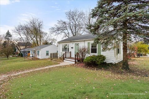 Tiny photo for 302 S Park Street, Westmont, IL 60559 (MLS # 12522662)