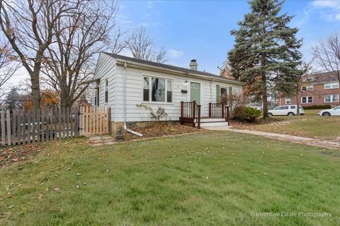 Tiny photo for 302 S Park Street, Westmont, IL 60559 (MLS # 12522662)