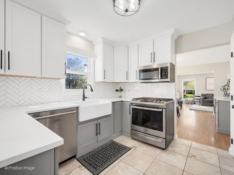 Tiny photo for 340 Whitehall Terrace, Bloomingdale, IL 60108 (MLS # 12624981)