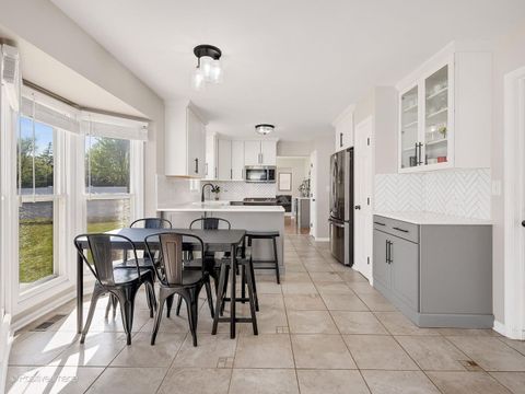 Tiny photo for 340 Whitehall Terrace, Bloomingdale, IL 60108 (MLS # 12624981)