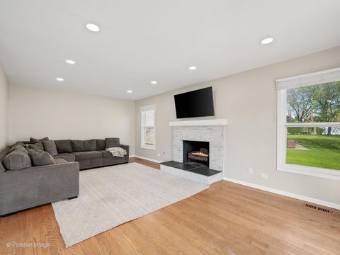 Tiny photo for 340 Whitehall Terrace, Bloomingdale, IL 60108 (MLS # 12624981)