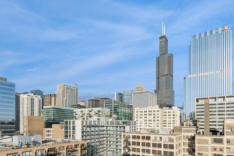 Tiny photo for 700 W Van Buren Street #PH2, Chicago, IL 60607 (MLS # 12584219)