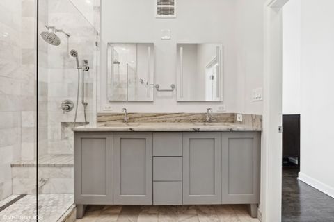 Tiny photo for 700 W Van Buren Street #PH2, Chicago, IL 60607 (MLS # 12584219)