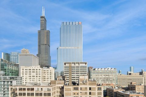 Tiny photo for 700 W Van Buren Street #PH2, Chicago, IL 60607 (MLS # 12584219)