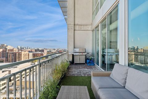 Tiny photo for 700 W Van Buren Street #PH2, Chicago, IL 60607 (MLS # 12584219)