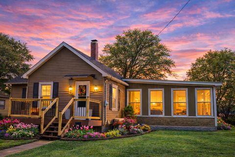 Tiny photo for 530 4th Avenue, Ottawa, IL 61350 (MLS # 12588113)