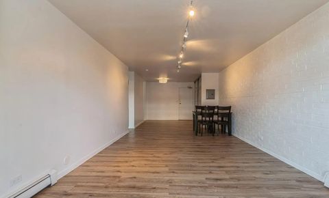 Tiny photo for 3900 N Pine Grove Avenue #405, Chicago, IL 60613 (MLS # 12512637)