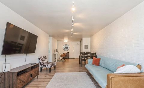 Tiny photo for 3900 N Pine Grove Avenue #405, Chicago, IL 60613 (MLS # 12512637)