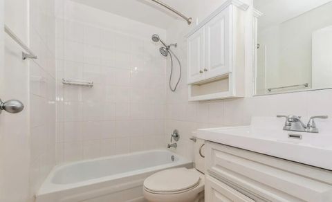 Tiny photo for 3900 N Pine Grove Avenue #405, Chicago, IL 60613 (MLS # 12512637)