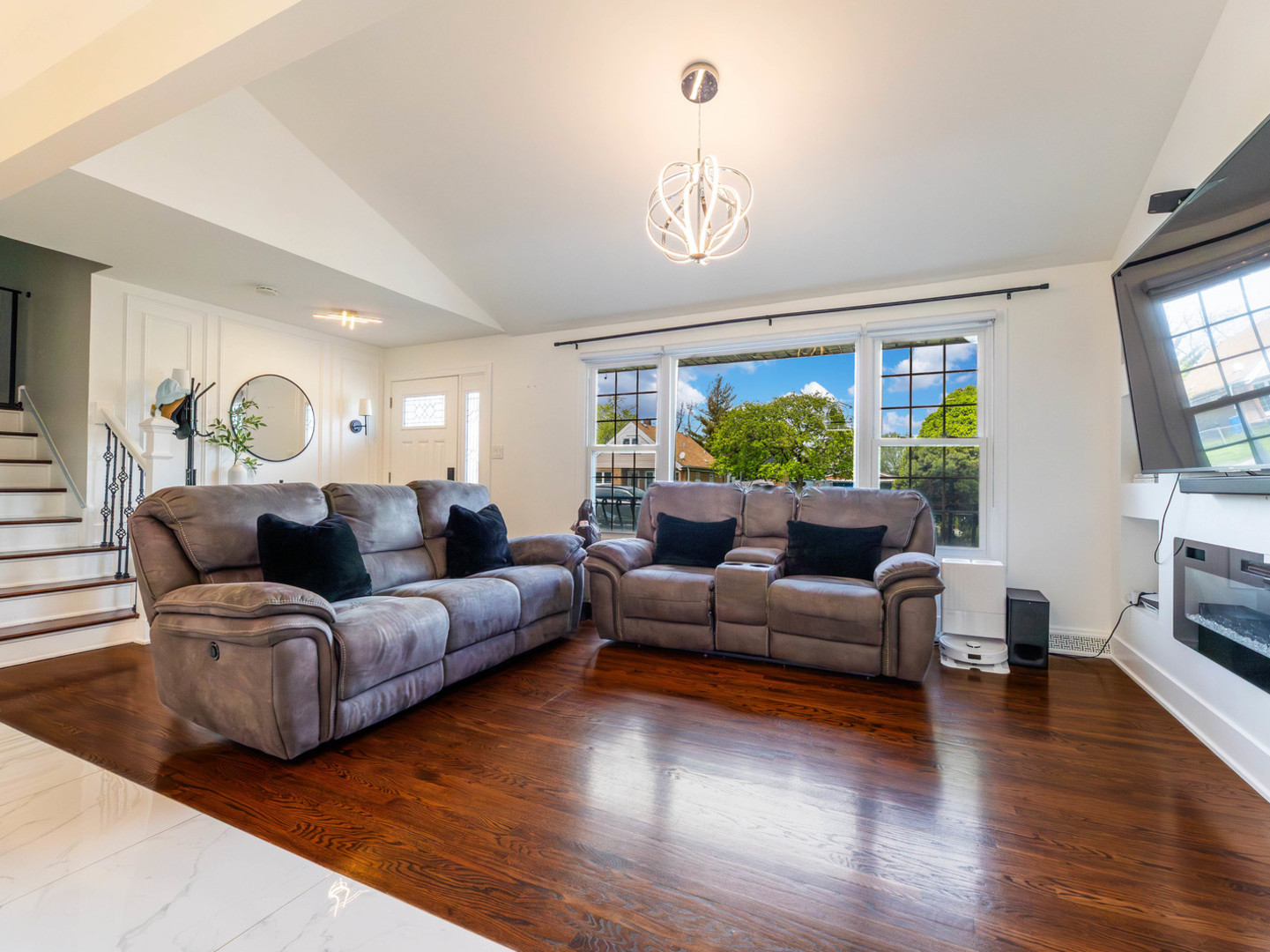 8625 W 81st Street