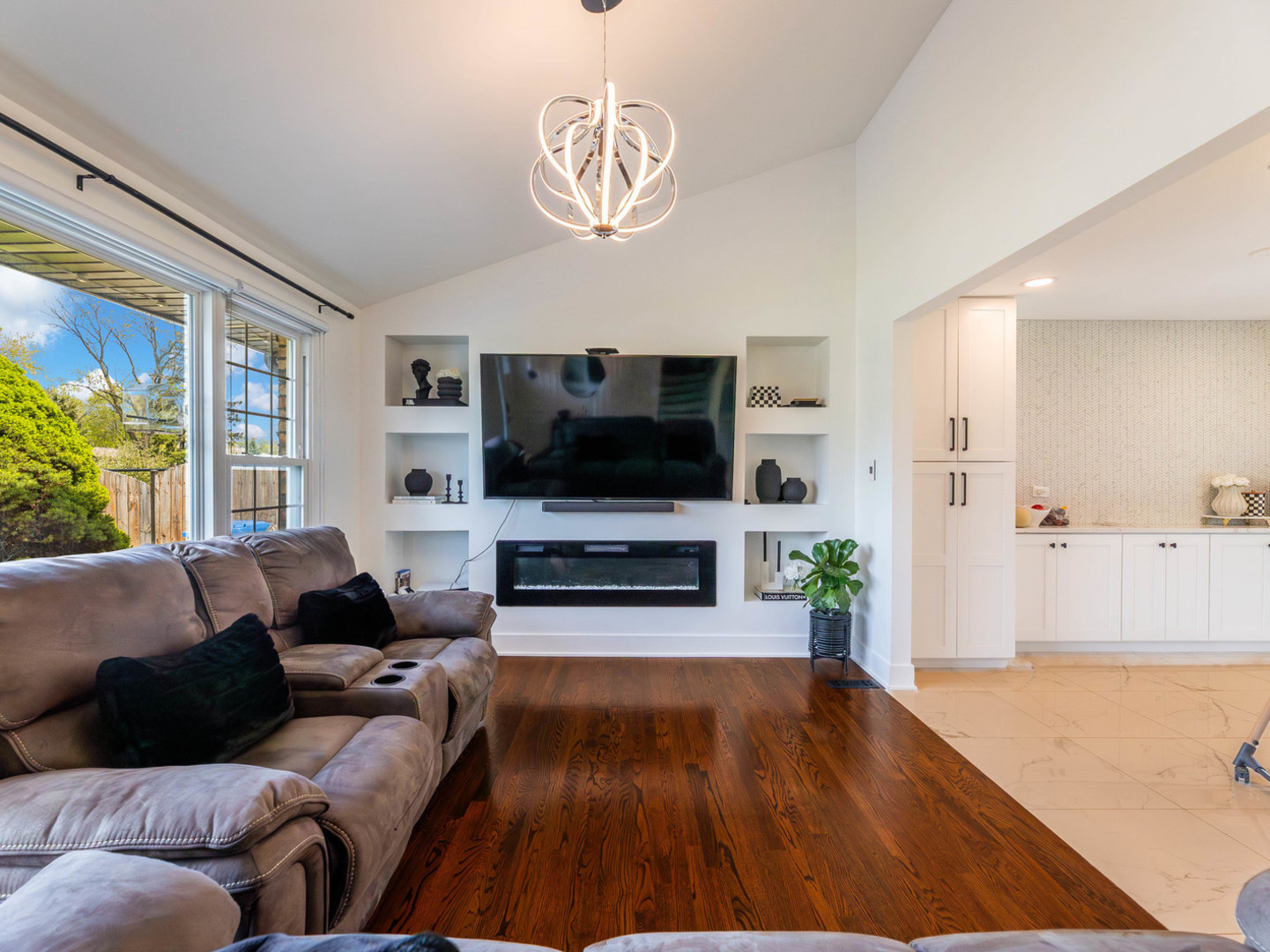 8625 W 81st Street
