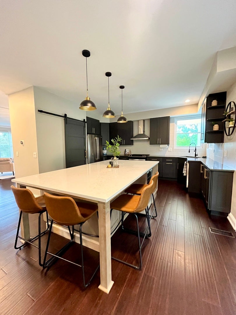 1718 Cherry Court