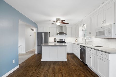 Tiny photo for 146 S Anderson Road, New Lenox, IL 60451 (MLS # 12607875)