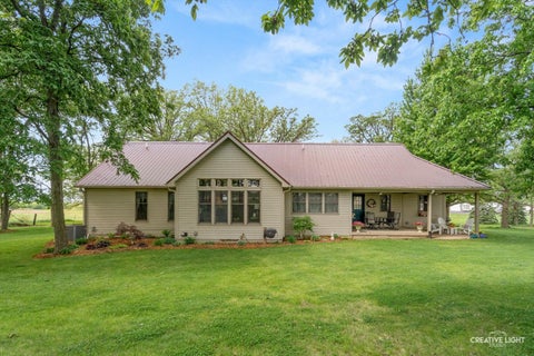 Tiny photo for 14050 Townhouse Road, Newark, IL 60541 (MLS # 12636815)