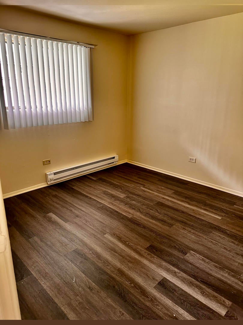 250 N Entrance Avenue 8B