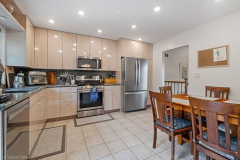 Tiny photo for 20698 N Eugene Avenue, Lincolnshire, IL 60069 (MLS # 12448700)