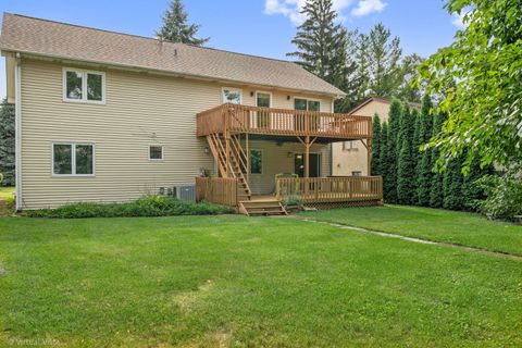 Tiny photo for 20698 N Eugene Avenue, Lincolnshire, IL 60069 (MLS # 12448700)