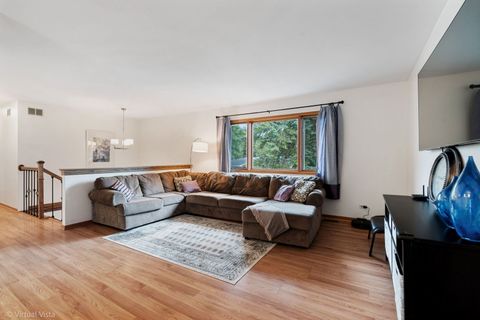 Tiny photo for 20698 N Eugene Avenue, Lincolnshire, IL 60069 (MLS # 12448700)