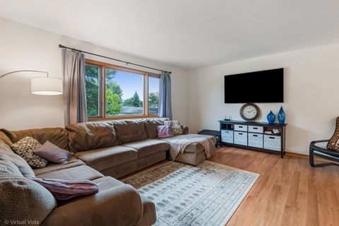 Tiny photo for 20698 N Eugene Avenue, Lincolnshire, IL 60069 (MLS # 12448700)