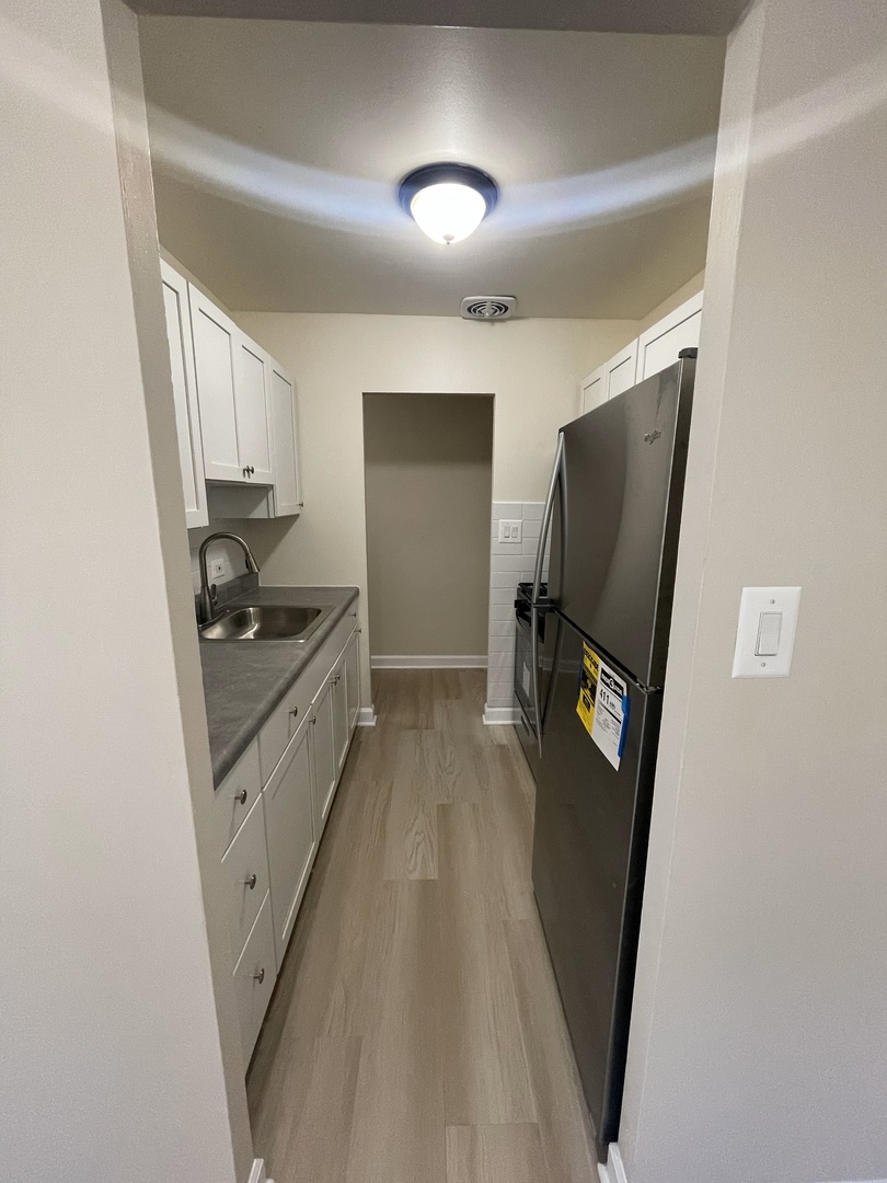 6633 N Sheridan Road 304