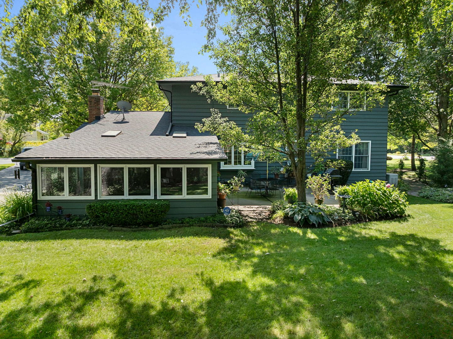402 Minnaqua Drive