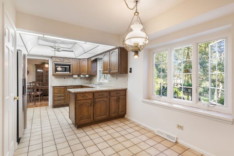 Tiny photo for 402 Minnaqua Drive, Prospect Heights, IL 60070 (MLS # 12787508)