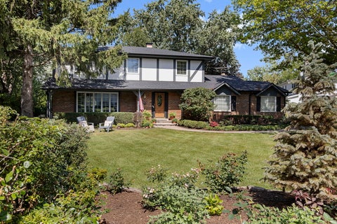 Tiny photo for 402 Minnaqua Drive, Prospect Heights, IL 60070 (MLS # 12787508)