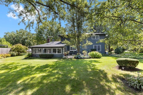 Tiny photo for 402 Minnaqua Drive, Prospect Heights, IL 60070 (MLS # 12787508)