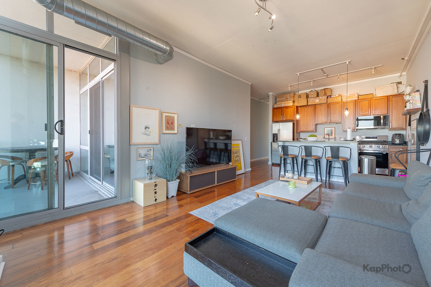 1819 S Michigan Avenue 601