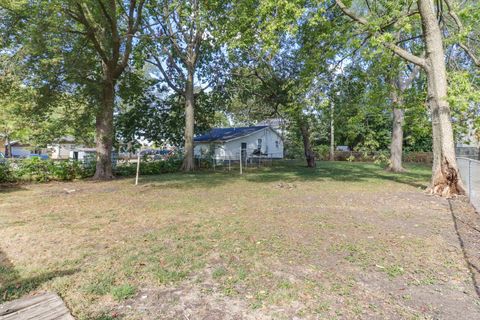 Tiny photo for 809 W Monroe Street, Bloomington, IL 61701 (MLS # 12491860)