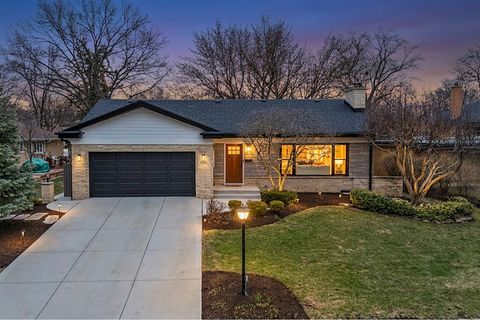 Tiny photo for 5115 Ellington Avenue, Western Springs, IL 60558 (MLS # 12588249)