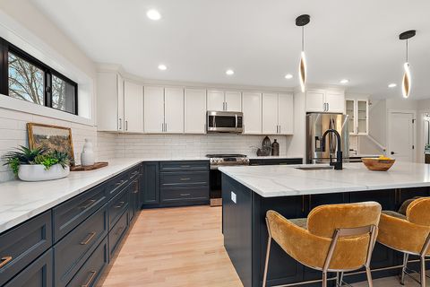 Tiny photo for 5115 Ellington Avenue, Western Springs, IL 60558 (MLS # 12588249)