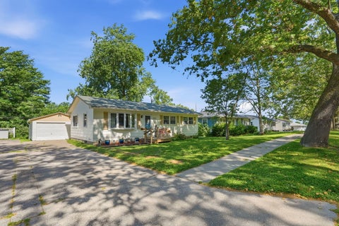 Tiny photo for 8112 7th Street W ST, Rock Island, IL 61201 (MLS # 12706193)