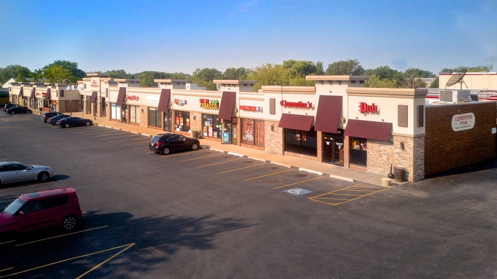 Photo 1 of 6 — 319 N Schmidt Circle, Bolingbrook, IL 60440