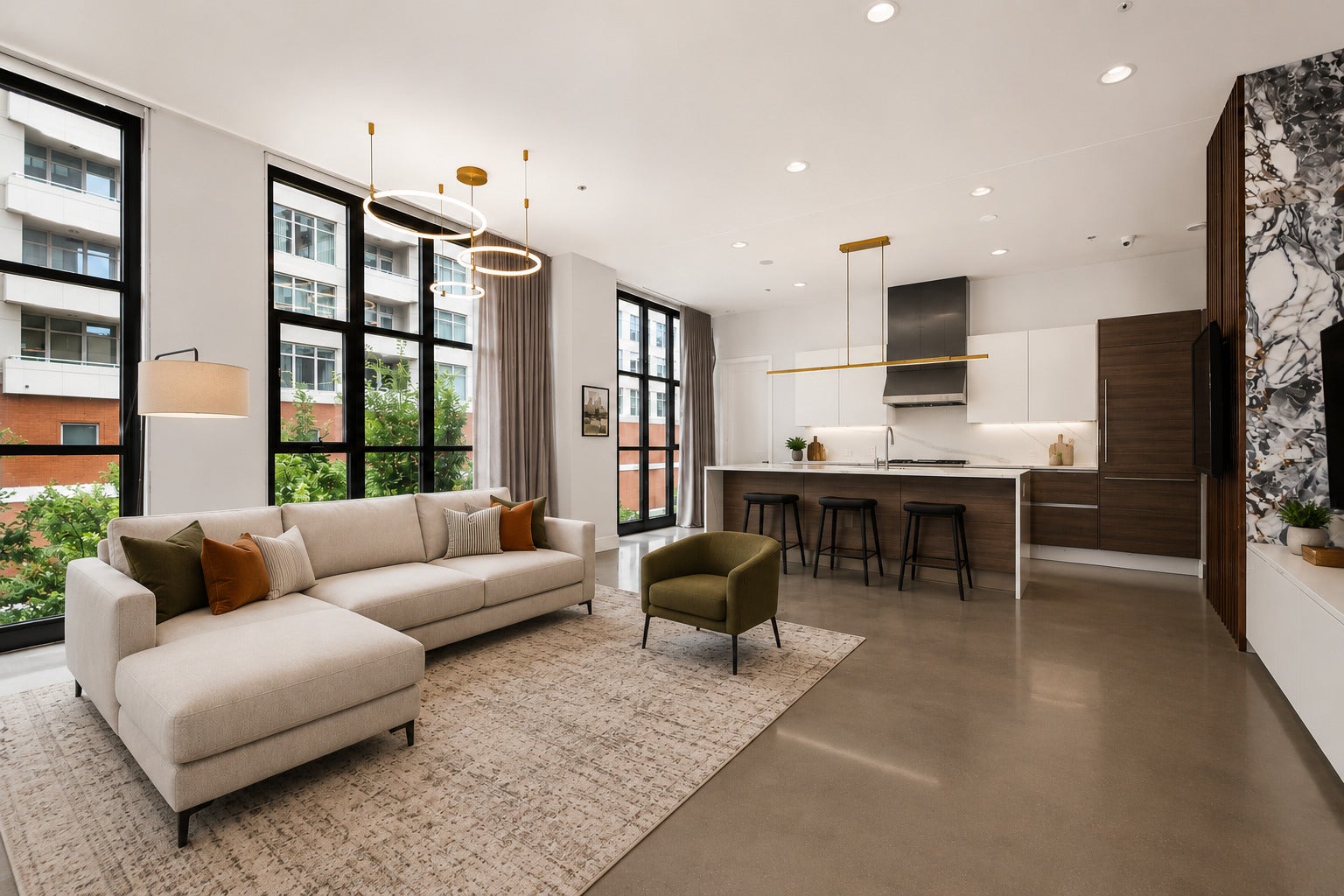 900 W Washington Boulevard 301