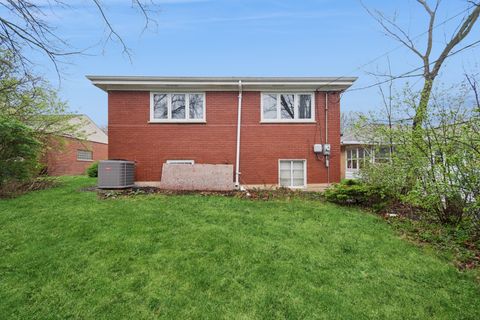 Tiny photo for 835 Latimer Lane, Flossmoor, IL 60422 (MLS # 12617859)