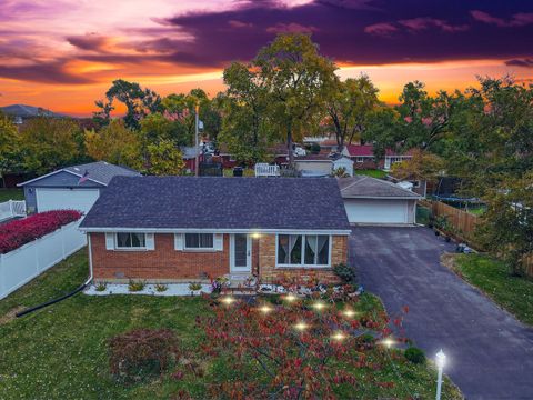 Photo of 7931 S 83rd Court, Justice, IL 60458 (MLS # 12514570)