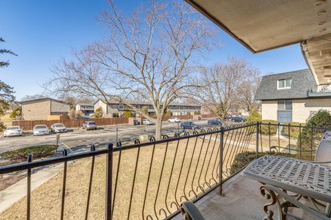 Tiny photo for 11116 S 84 Avenue #2B, Palos Hills, IL 60465 (MLS # 12572100)