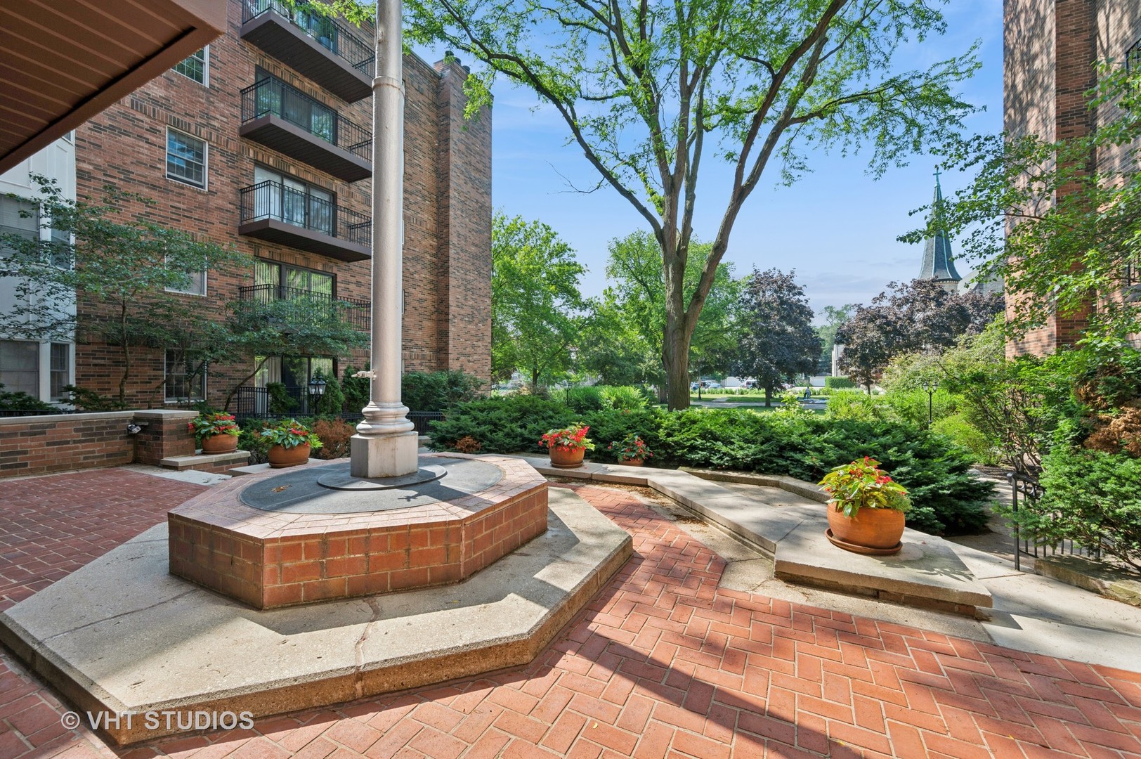 1503 Oak Avenue 312