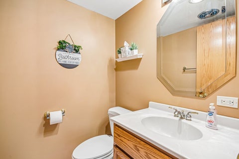 Tiny photo for 10209 Washington Avenue, Oak Lawn, IL 60453 (MLS # 12719155)