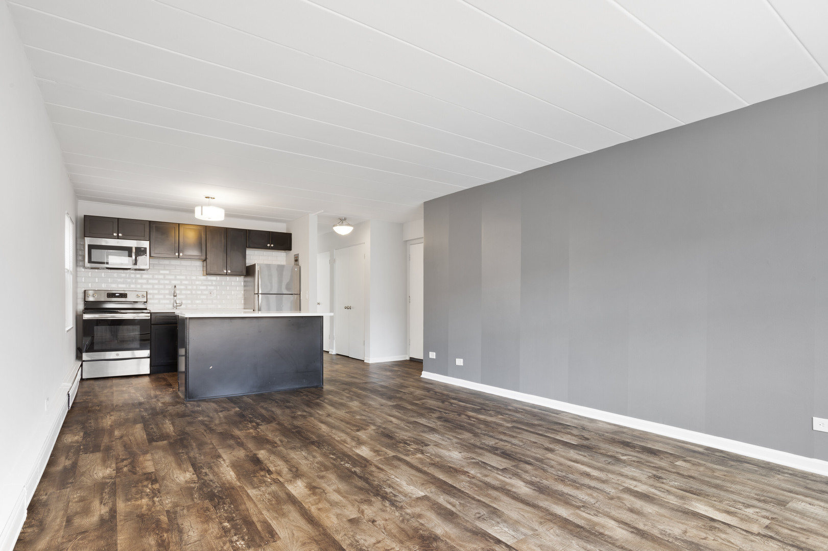 6007 N Kenmore Avenue 401