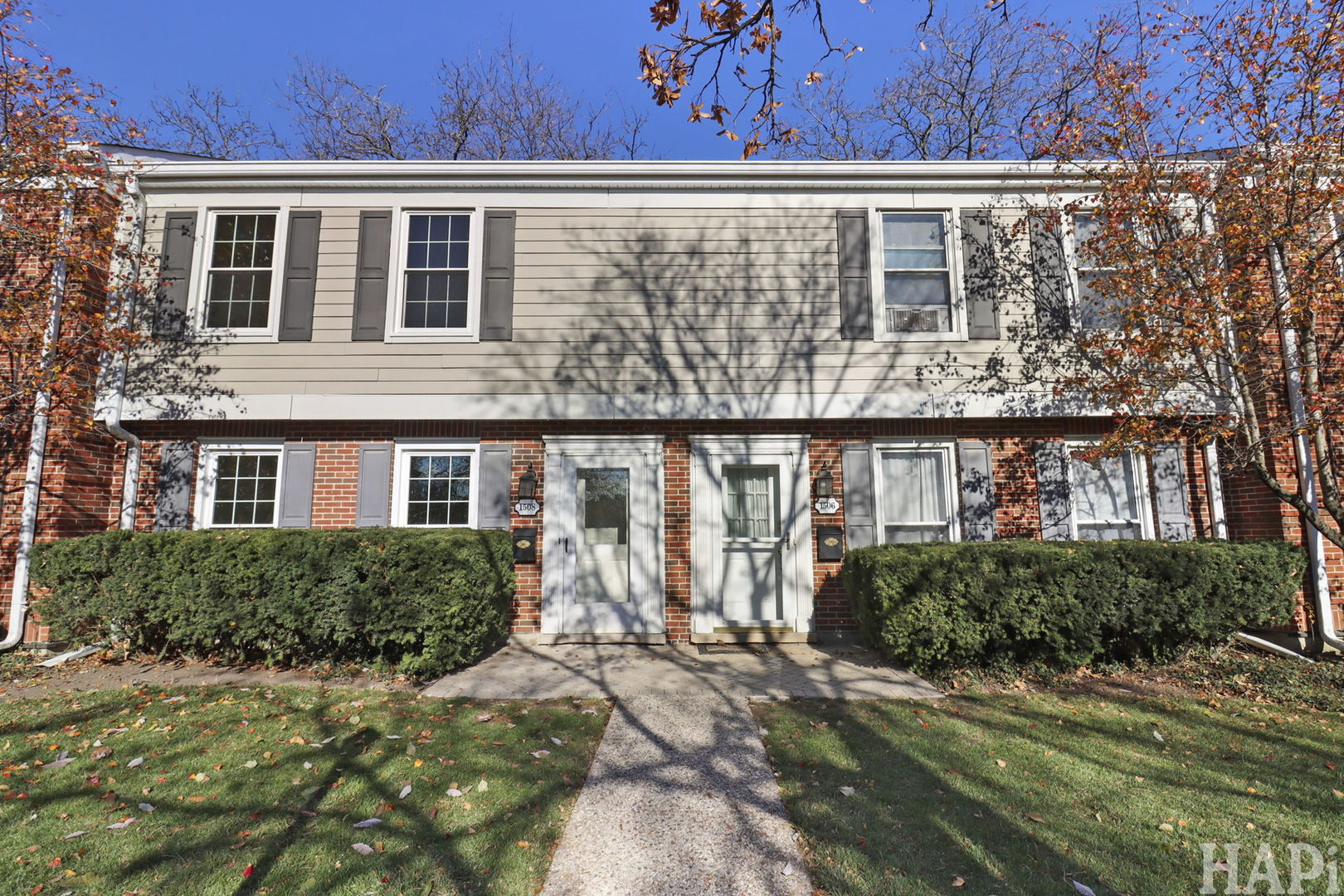 Glenview, Illinois 60025, United States, 2 Bedrooms Bedrooms, ,3 BathroomsBathrooms,Residential,Active,245500