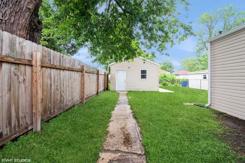 Tiny photo for 12529 S Loomis Street, Calumet Park, IL 60827 (MLS # 12484112)