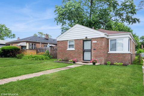 Photo of 12529 S Loomis Street, Calumet Park, IL 60827 (MLS # 12484112) Photo of 12529 S Loomis Street, Calumet Park, IL 60827 (MLS # 12484112)