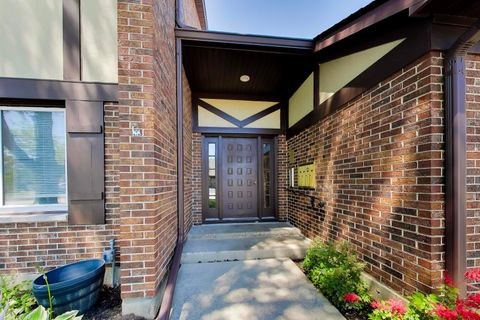 Tiny photo for 408 SANDHURST Circle #A, Glen Ellyn, IL 60137 (MLS # 12688725)